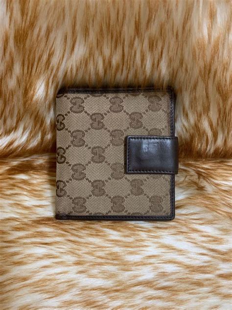 Gucci wallet Made in Italy stamp