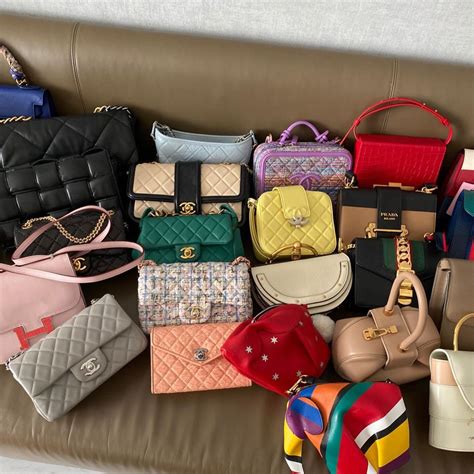 Identifying fake designer bags