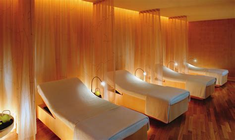 Authentic Mandarin Oriental Spa Ambiance