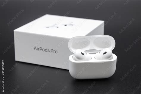 Apple AirPods Pro Packaging