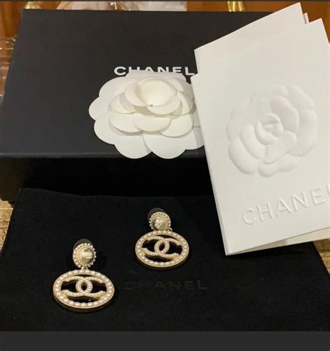 Chanel Earrings Packaging