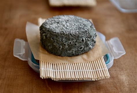 How To Spot Fake Blue Cheese At Markets