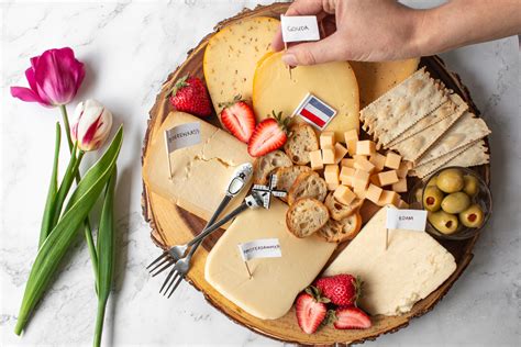 Edam cheese plate