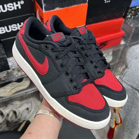 Jordan 1 Low Bred