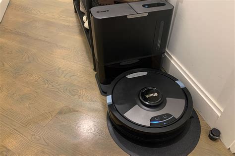 Shark AI Ultra Robot Vacuum Cleaning Hardwood Floors