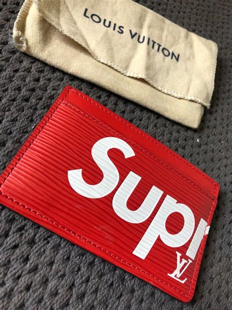 Supreme Card Holder Stitching